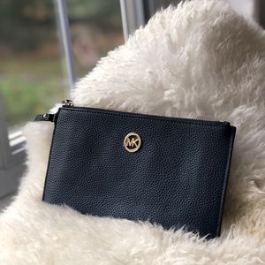 MICHAEL KORS clutch / wristlet/ purse